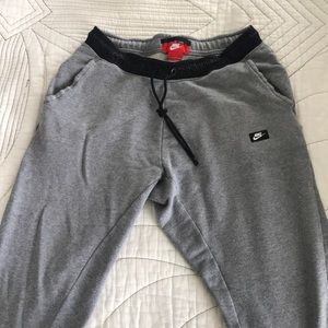 Men’s Large Grey Nike Joggers